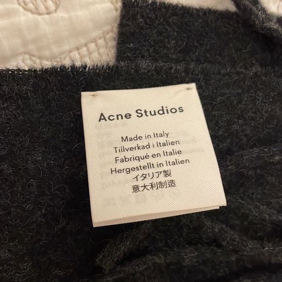 Acne Studios black skinny Canada scarf | Never worn🖤 - Picture 4 of 7